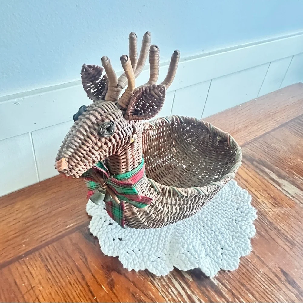 Handwoven Reindeer Basket with Festive Bow see pic
